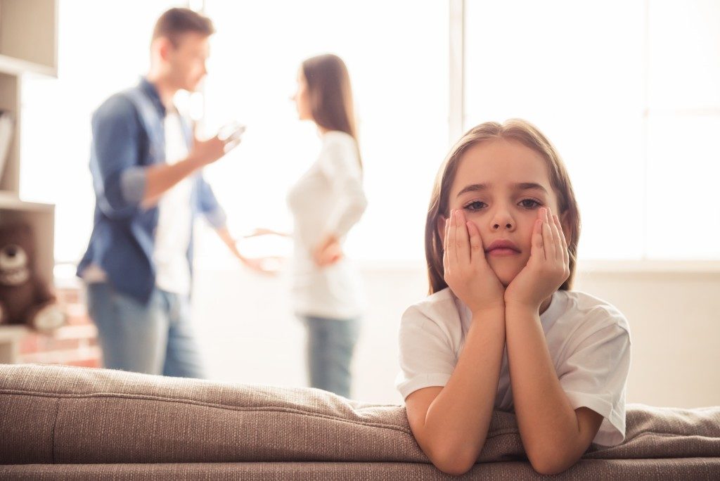 parents fighting making child sad