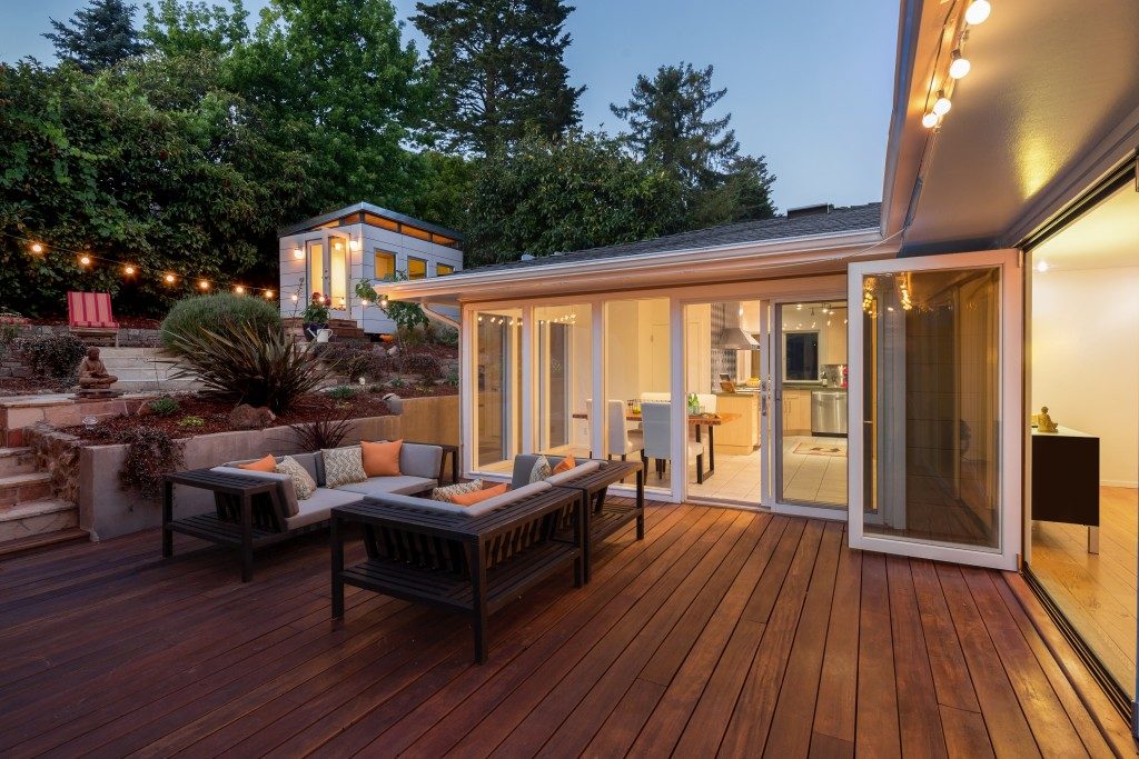 beautiful home with backyard deck