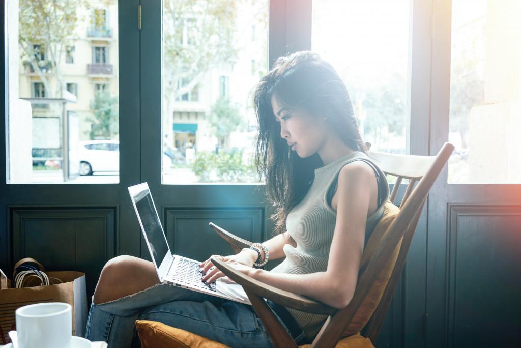 woman writing an article